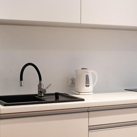 Apartament Z Upadkiem Ikara / Apartment With The Fall Of Icarus Lodz  Luaran gambar
