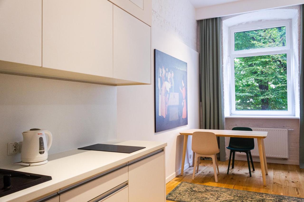 Apartament Z Upadkiem Ikara / Apartment With The Fall Of Icarus Lodz  Luaran gambar