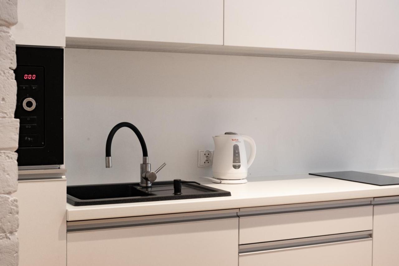 Apartament Z Upadkiem Ikara / Apartment With The Fall Of Icarus Lodz  Luaran gambar